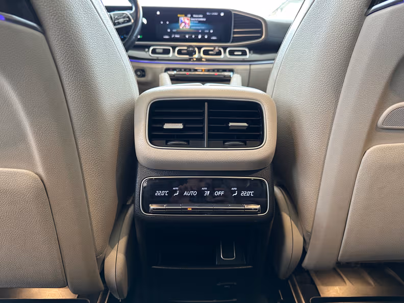 Mercedes-Benz GLE-Class - 31