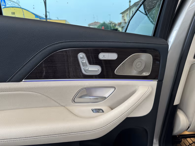 Mercedes-Benz GLE-Class - 29