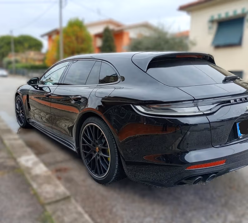 Porsche Panamera - 8