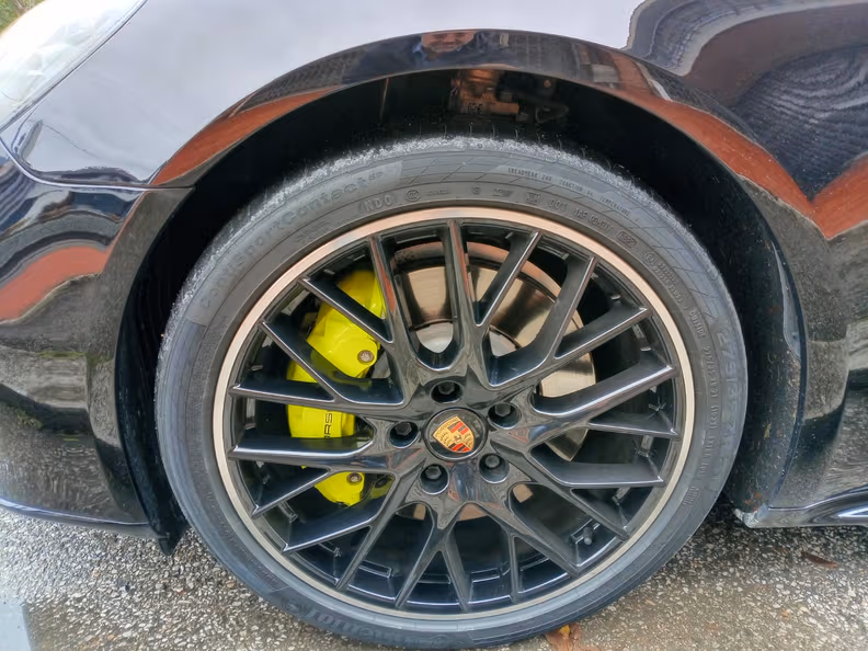 Porsche Panamera - 40