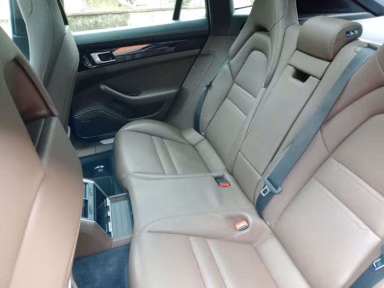 Porsche Panamera - 31