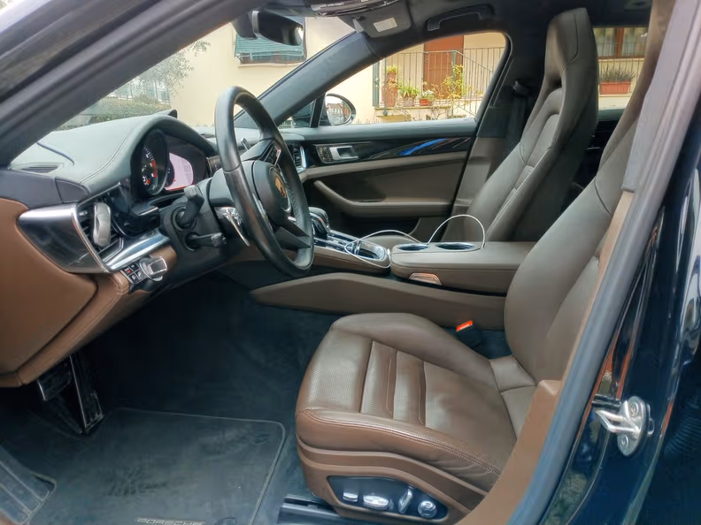 Porsche Panamera - 13