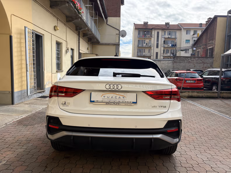 Audi Q3 - 6