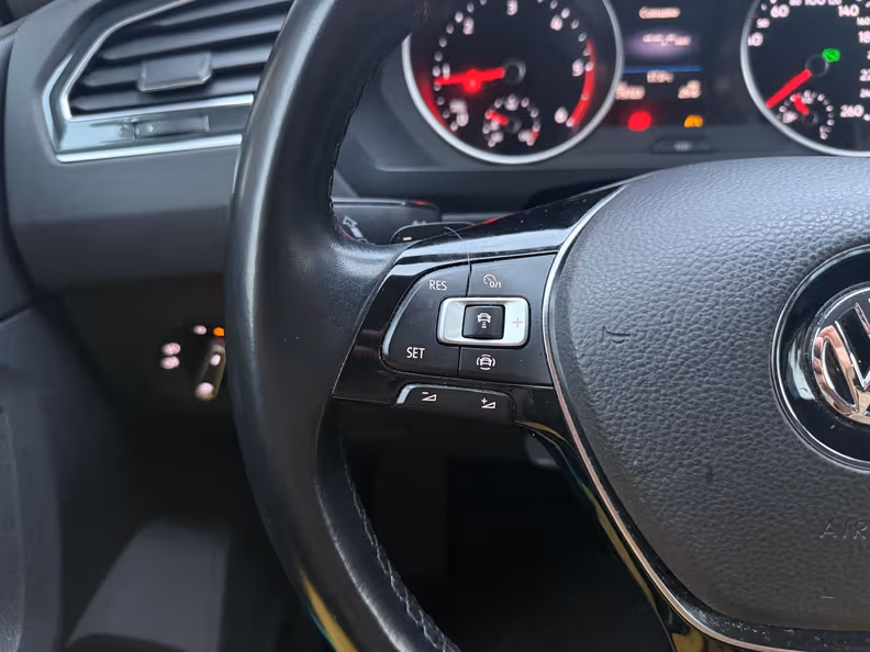 Volkswagen Tiguan - 15