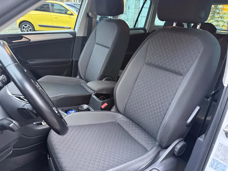 Volkswagen Tiguan - 23