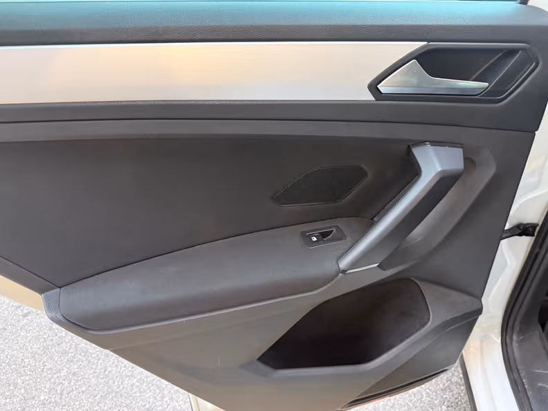 Volkswagen Tiguan - 34