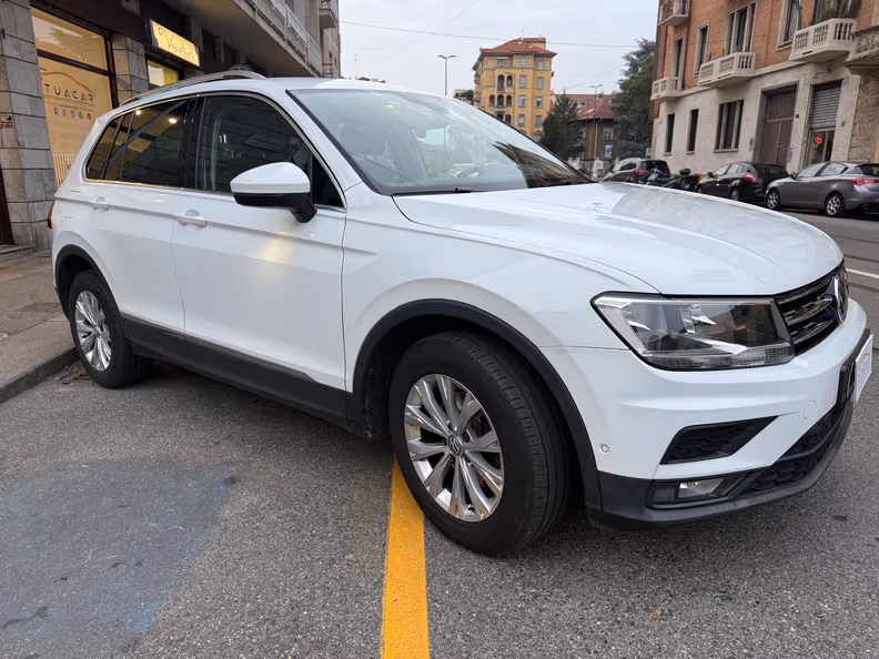 Volkswagen Tiguan - 8