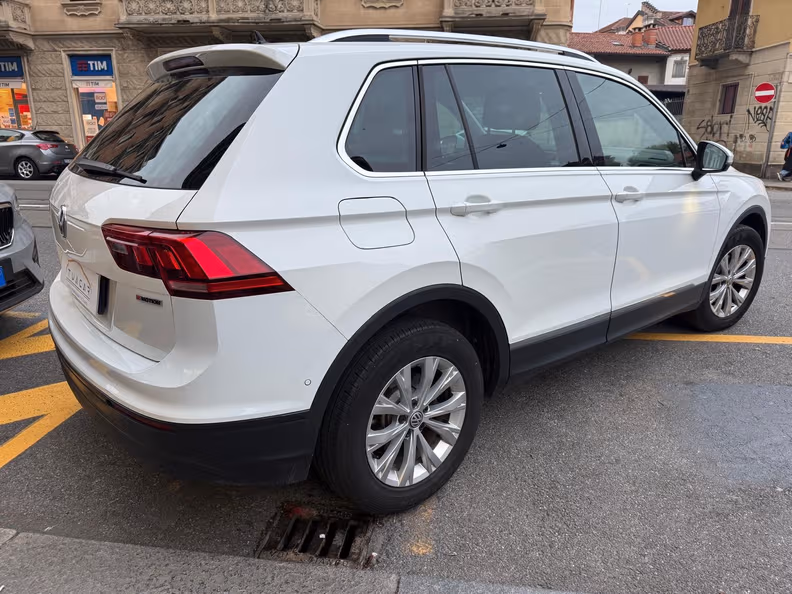 Volkswagen Tiguan - 6