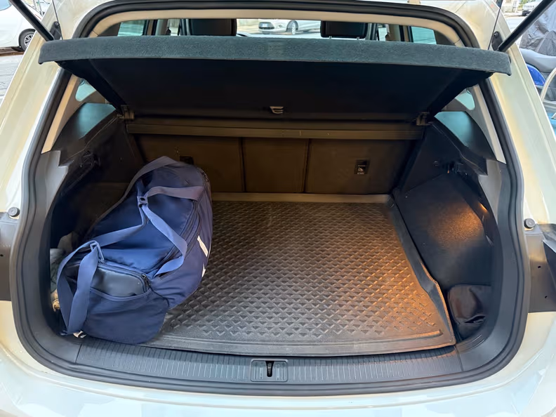 Volkswagen Tiguan - 36