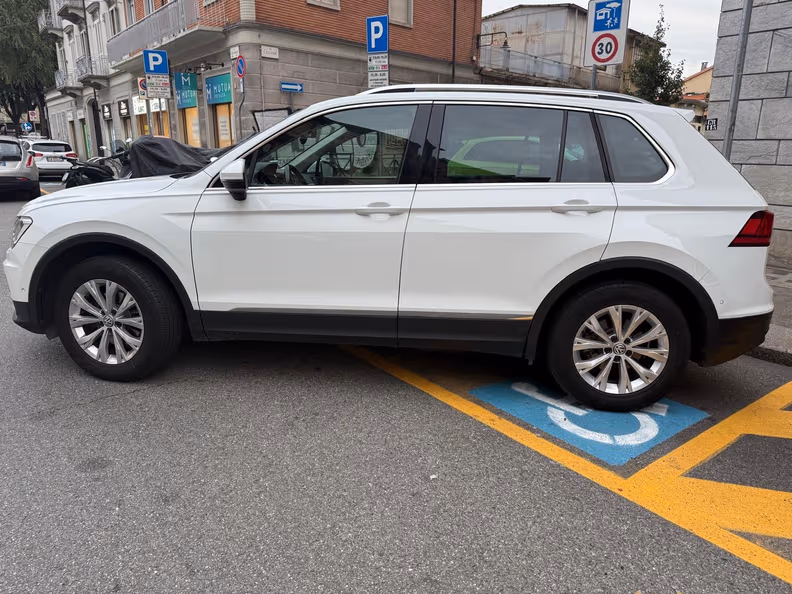 Volkswagen Tiguan - 3