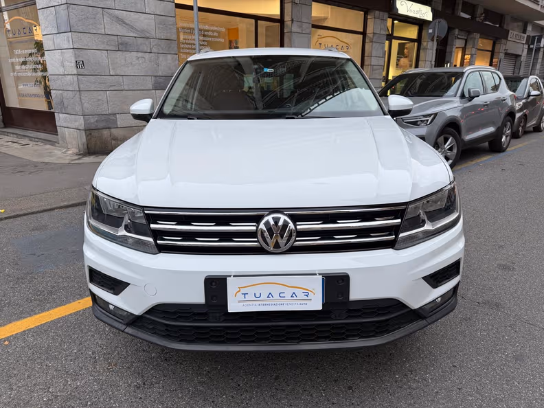 Volkswagen Tiguan - 2
