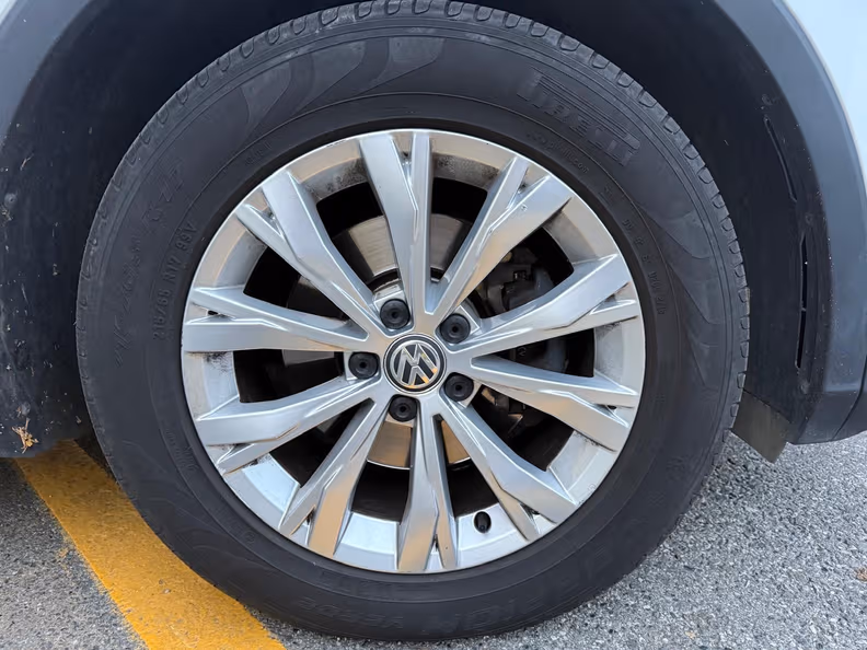 Volkswagen Tiguan - 44