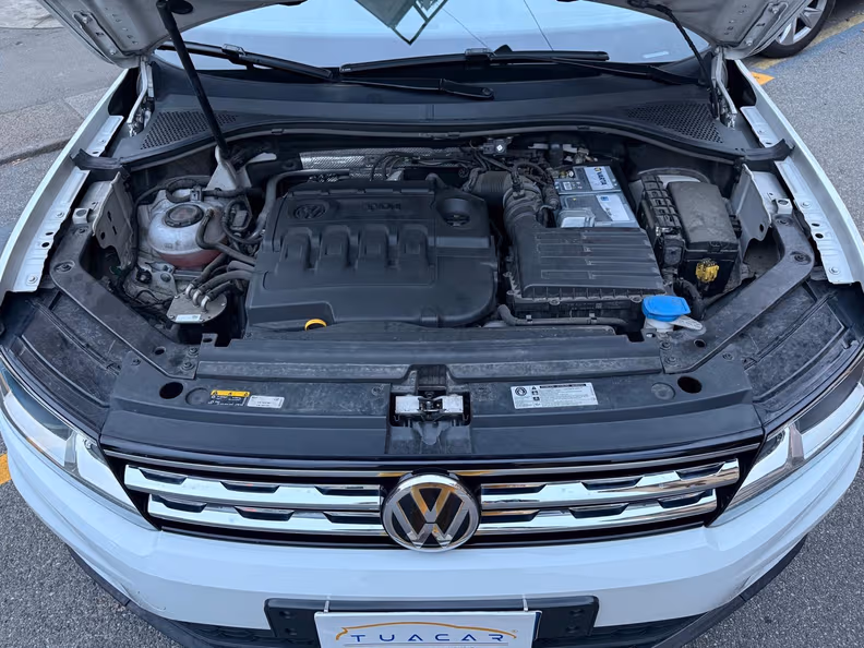 Volkswagen Tiguan - 38