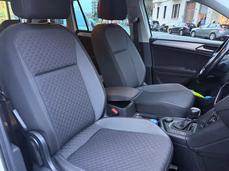 Volkswagen Tiguan - 30