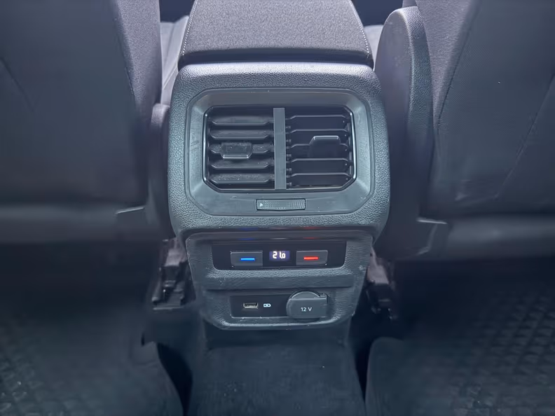 Volkswagen Tiguan - 25