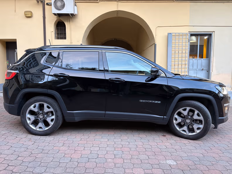Jeep Compass - 4