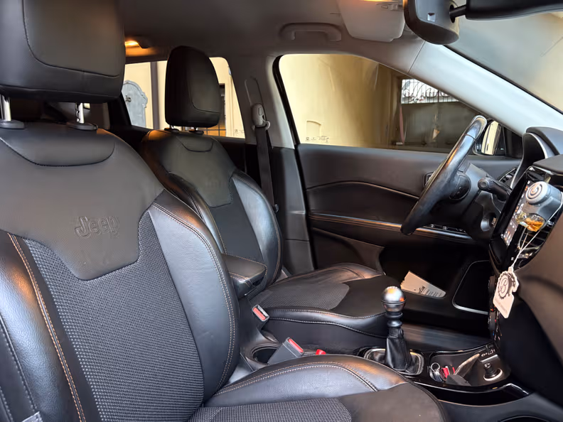Jeep Compass - 22
