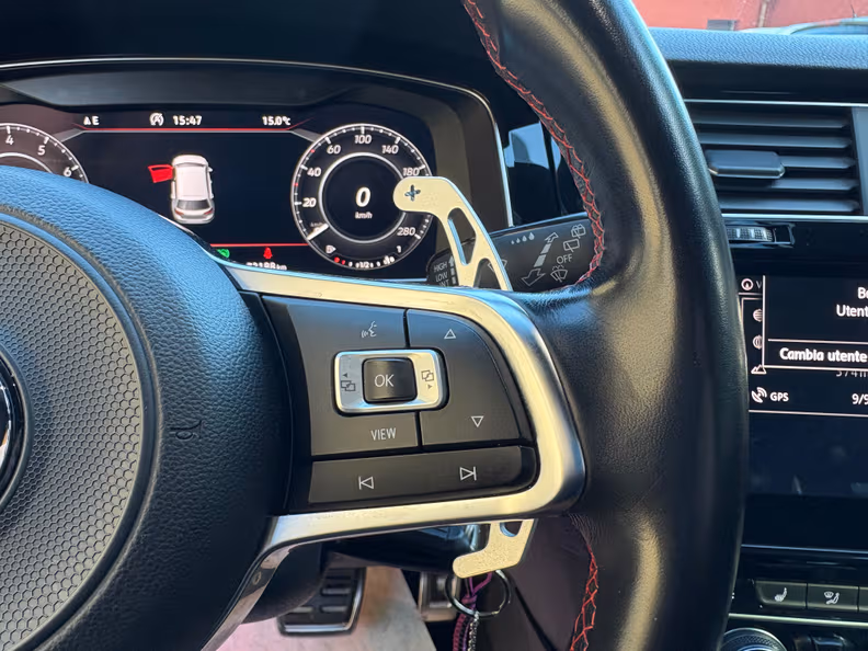 Volkswagen Golf - 21