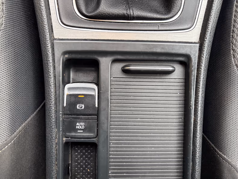 Volkswagen Golf - 14