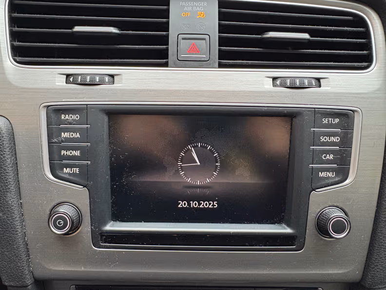 Volkswagen Golf - 11