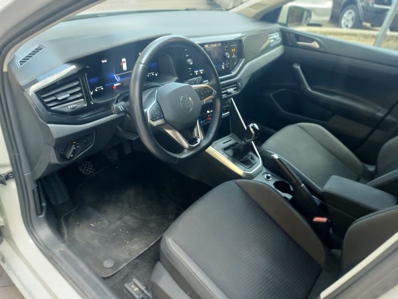 Volkswagen Polo - 11