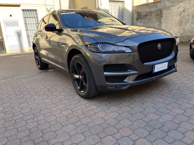 Jaguar F-Pace - 3