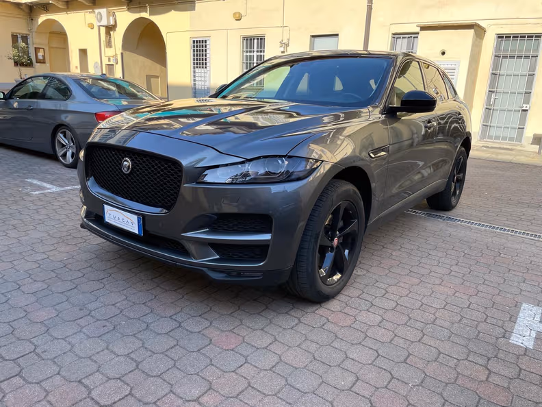 Jaguar F-Pace - 13