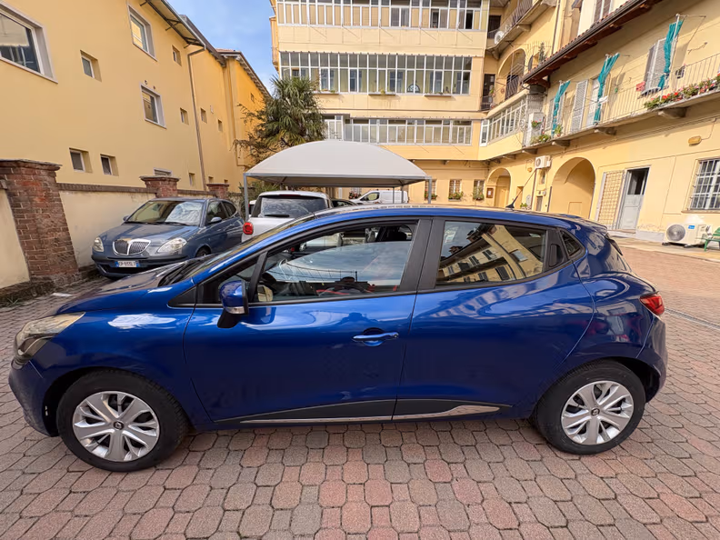 Renault Clio - 8