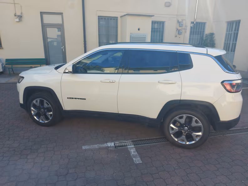 Jeep Compass - 8