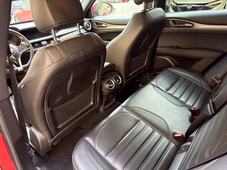 Alfa Romeo Stelvio - 23