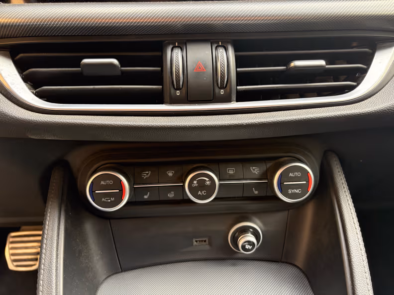 Alfa Romeo Stelvio - 20