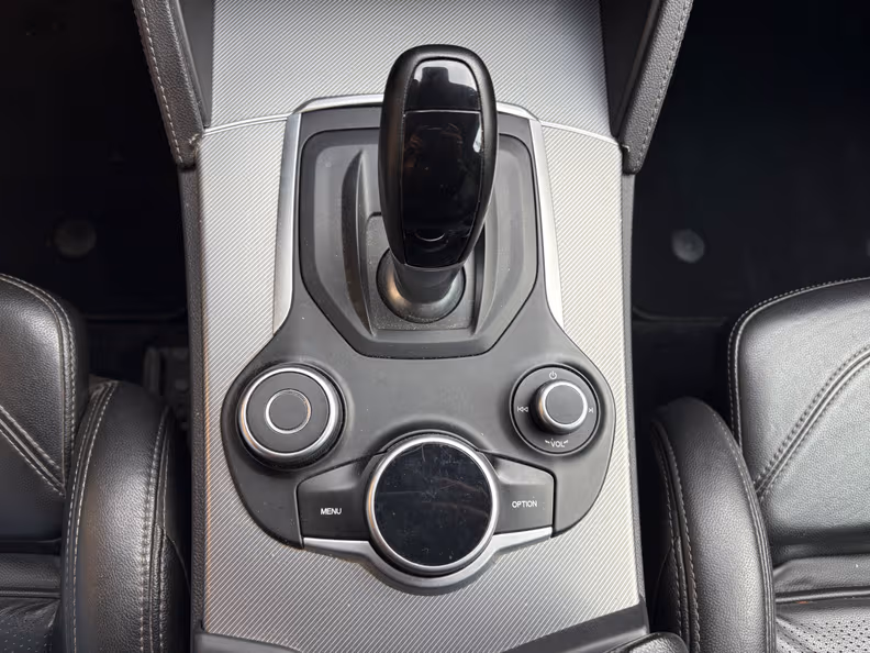 Alfa Romeo Stelvio - 21