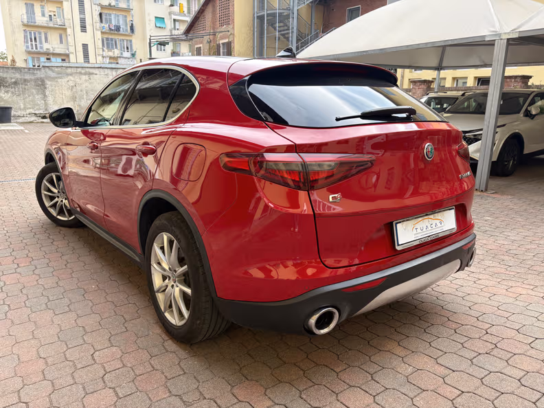 Alfa Romeo Stelvio - 7