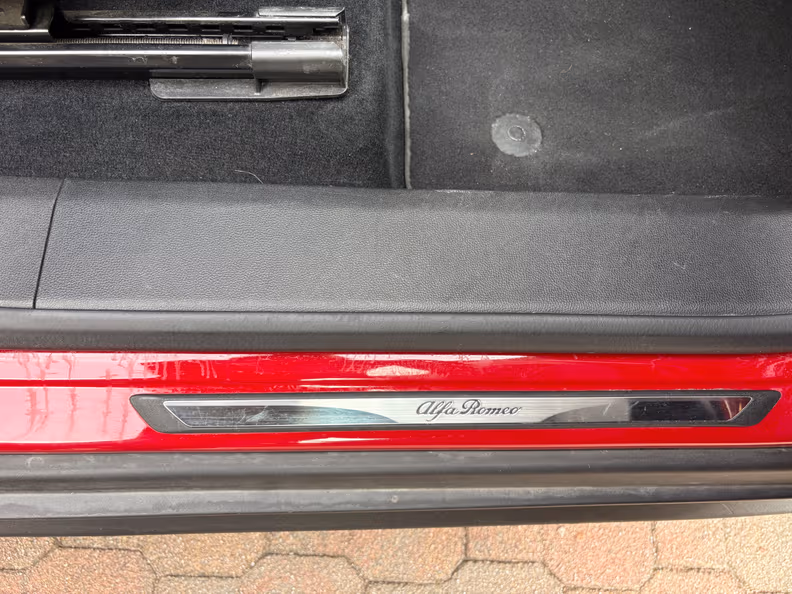 Alfa Romeo Stelvio - 28