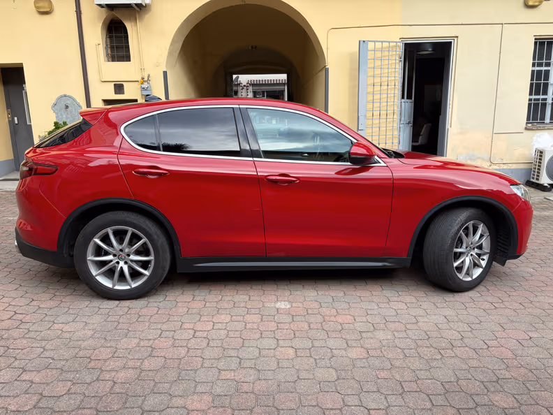 Alfa Romeo Stelvio - 4