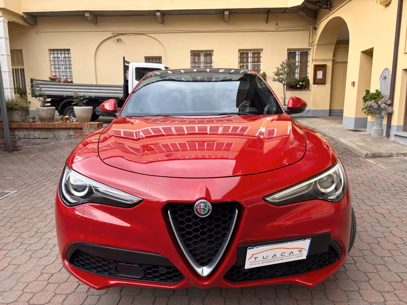Alfa Romeo Stelvio - 2