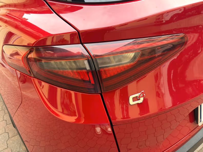 Alfa Romeo Stelvio - 12