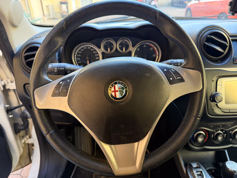 Alfa Romeo MiTo - 11