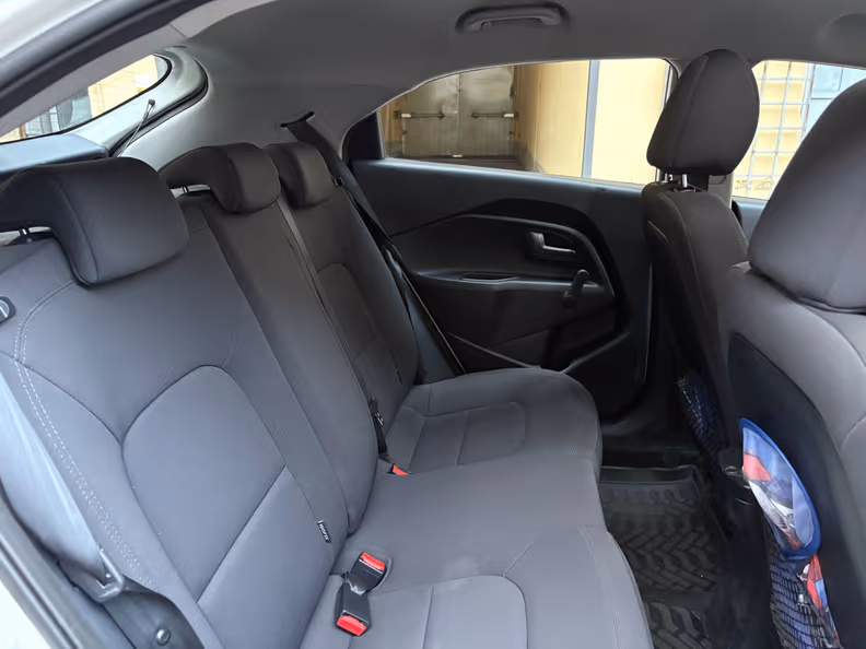 Kia Rio - 31