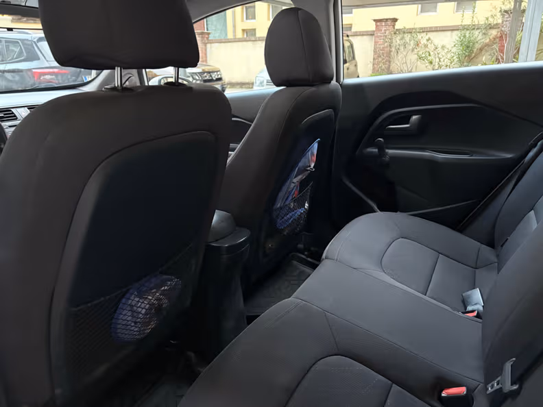Kia Rio - 28