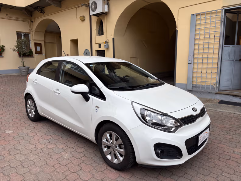 Kia Rio - 3