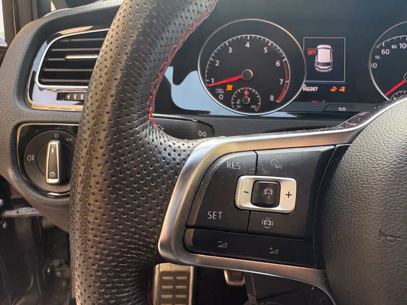 Volkswagen Golf - 19