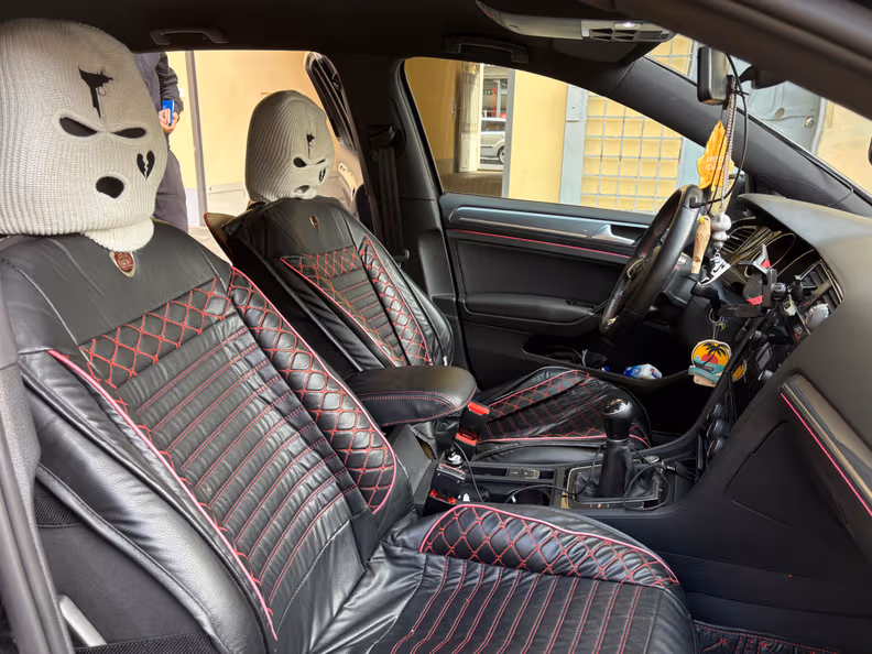 Volkswagen Golf - 26