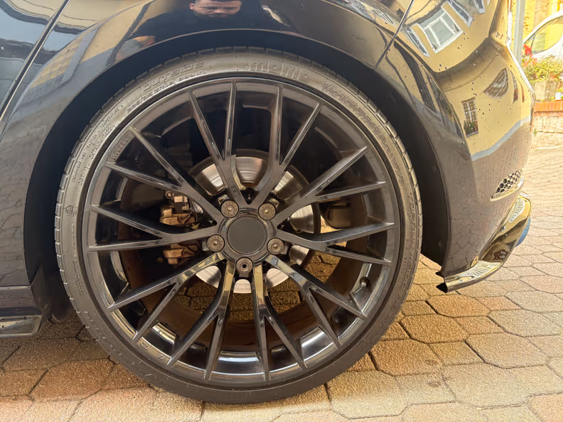 Volkswagen Golf - 11