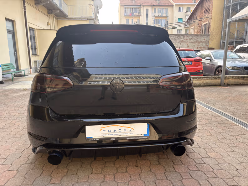 Volkswagen Golf - 5