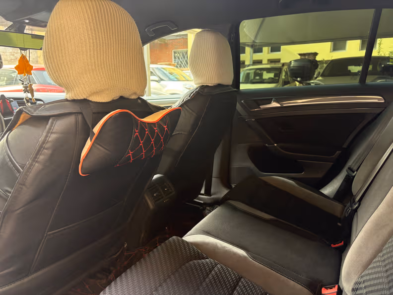 Volkswagen Golf - 30