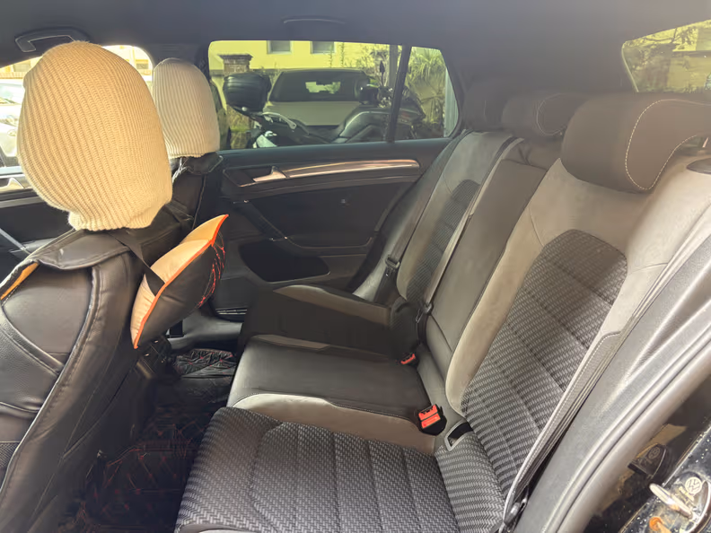 Volkswagen Golf - 31