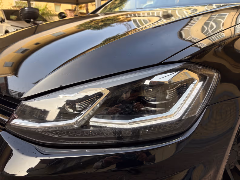 Volkswagen Golf - 10