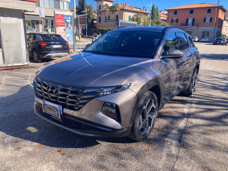 Hyundai Tucson - 2