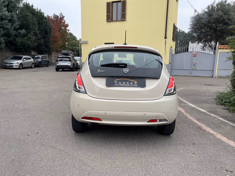 Lancia Ypsilon - 6